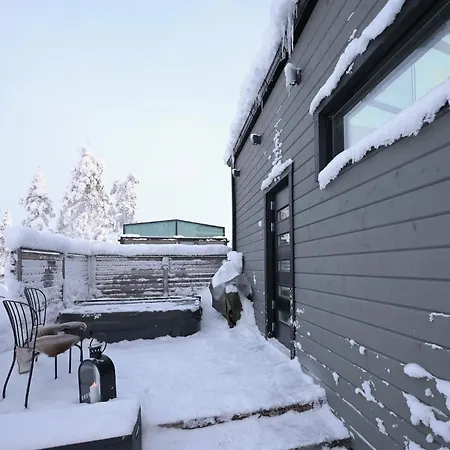 Skyview Igloo * Levi
